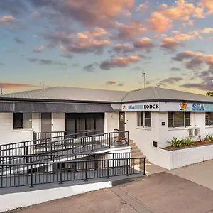Seaside Townsville- Right Next To Coles, 2 Mins Walk To & Cbd- Passport Required , Townsville Australia
